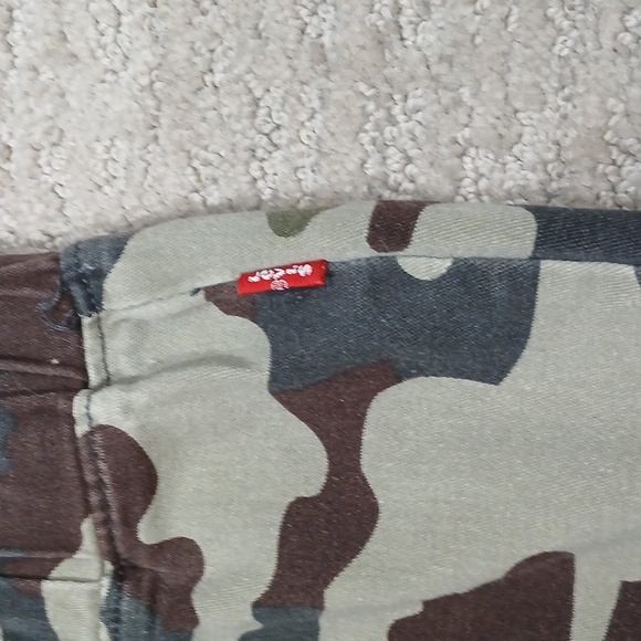 🤑 Levi's camo joggers - Picture 3 of 5